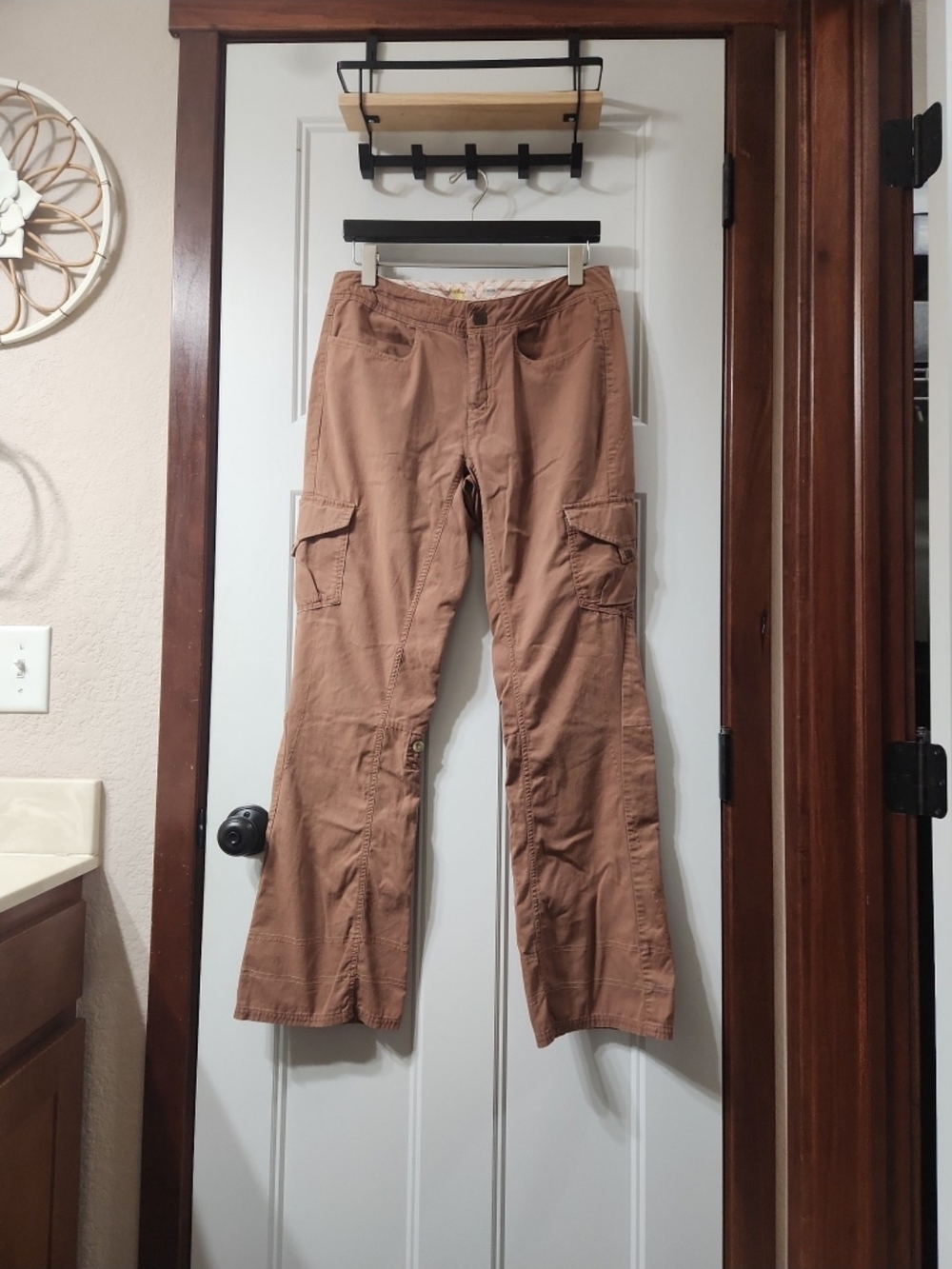 Mountain Hardwear Cargo Pants - 8